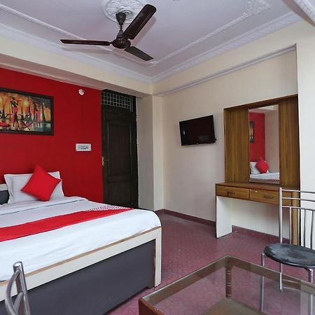 Oyo 39830 Hotel Esquire Meerut Eksteriør billede
