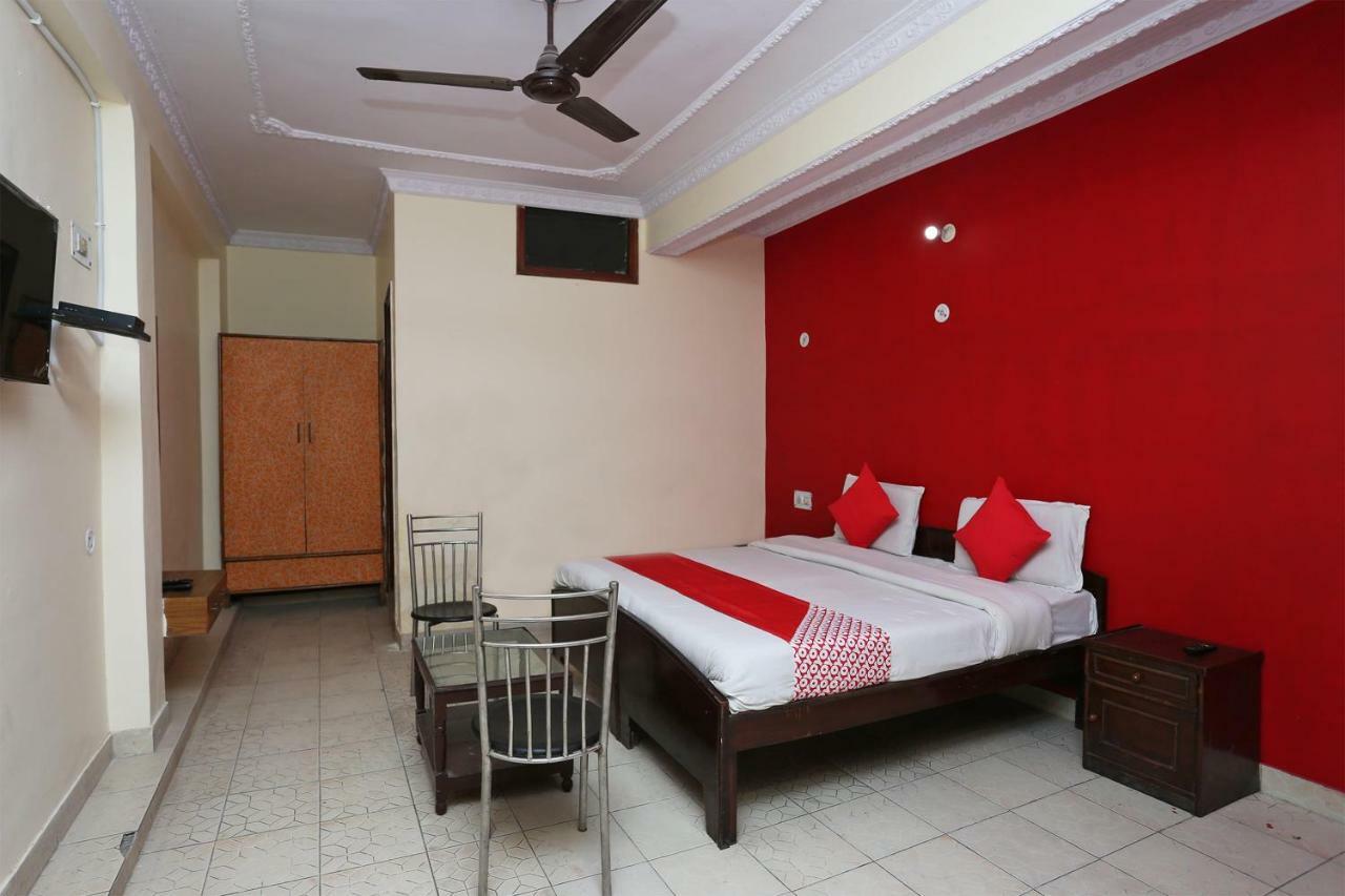 Oyo 39830 Hotel Esquire Meerut Eksteriør billede