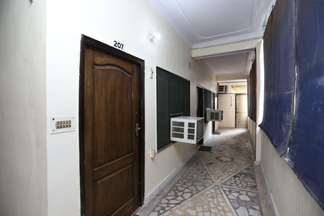 Oyo 39830 Hotel Esquire Meerut Eksteriør billede