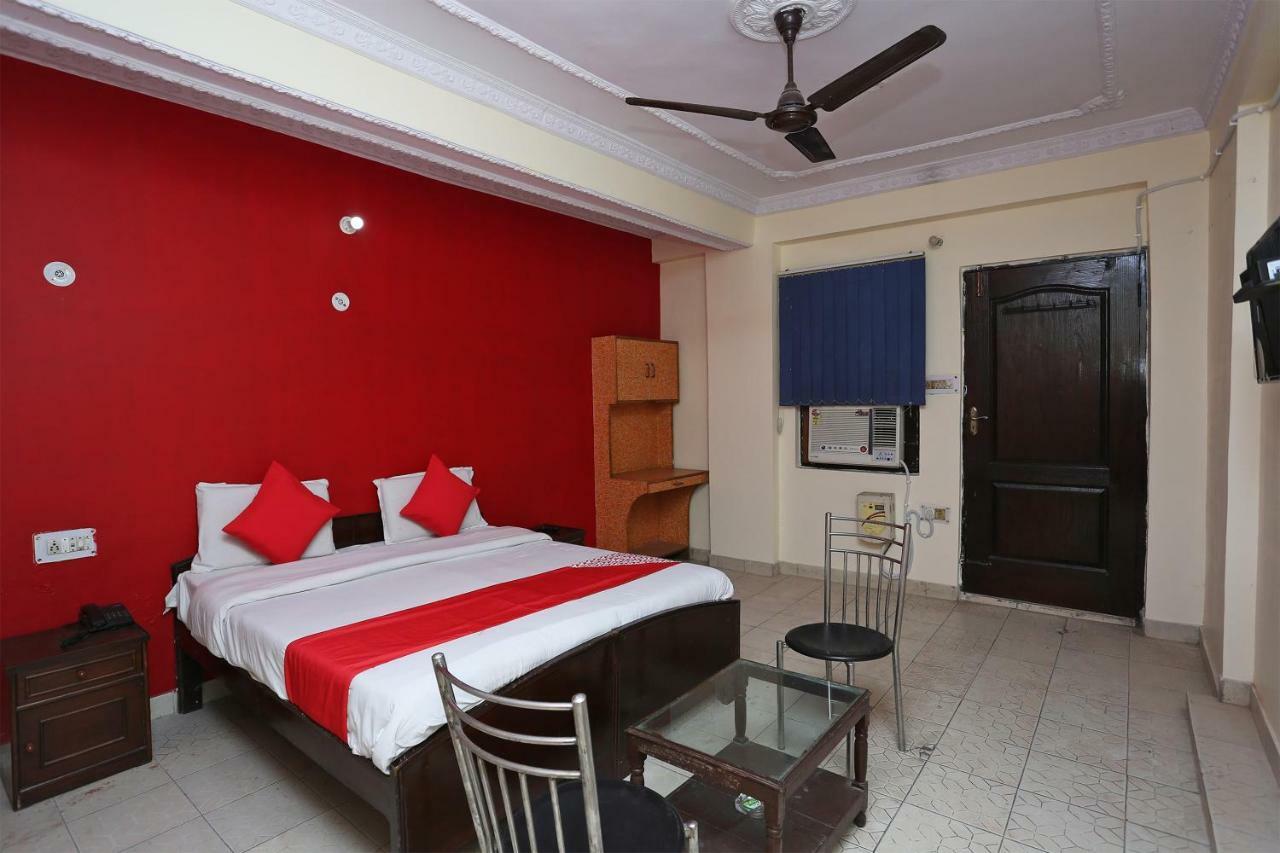 Oyo 39830 Hotel Esquire Meerut Eksteriør billede