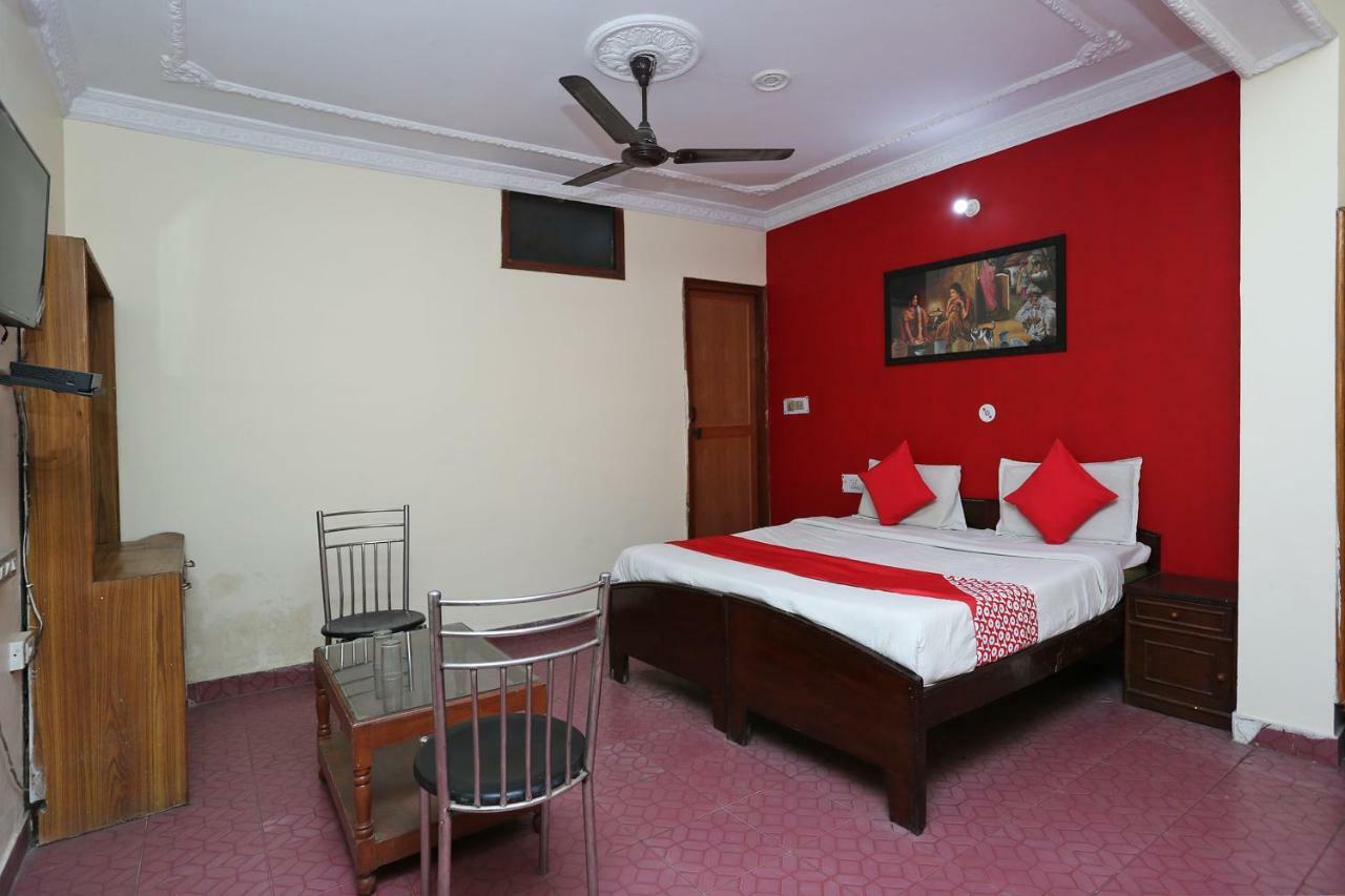 Oyo 39830 Hotel Esquire Meerut Eksteriør billede