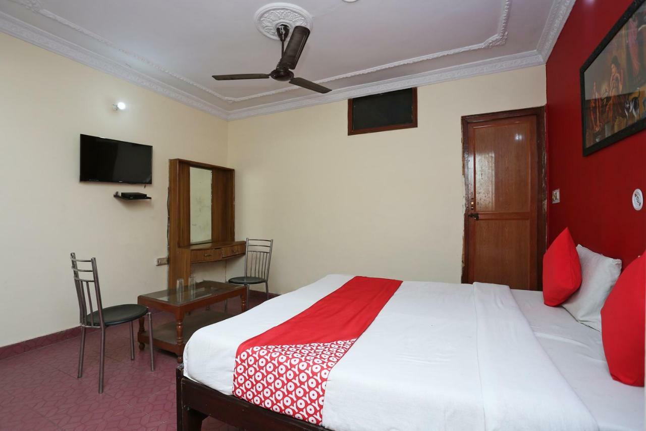 Oyo 39830 Hotel Esquire Meerut Eksteriør billede