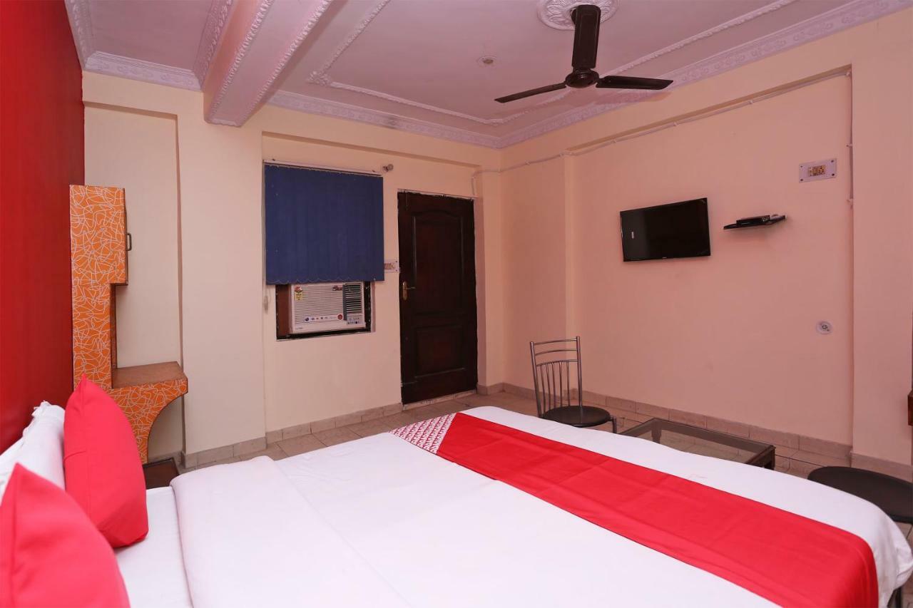 Oyo 39830 Hotel Esquire Meerut Eksteriør billede