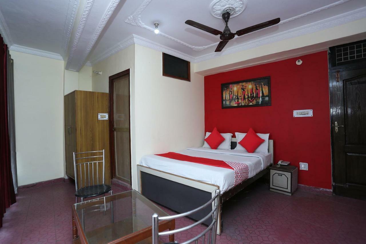 Oyo 39830 Hotel Esquire Meerut Eksteriør billede