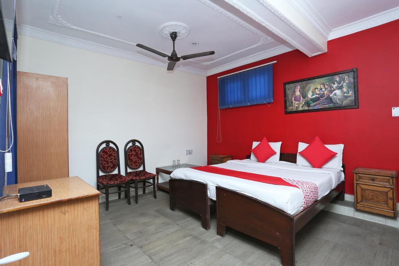 Oyo 39830 Hotel Esquire Meerut Eksteriør billede